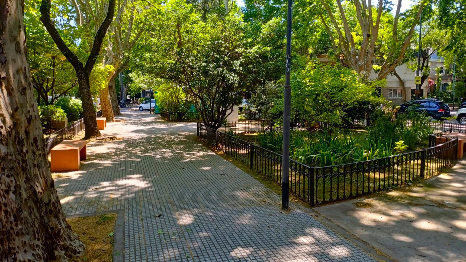 Plazoleta Luis Alberto Spinetta