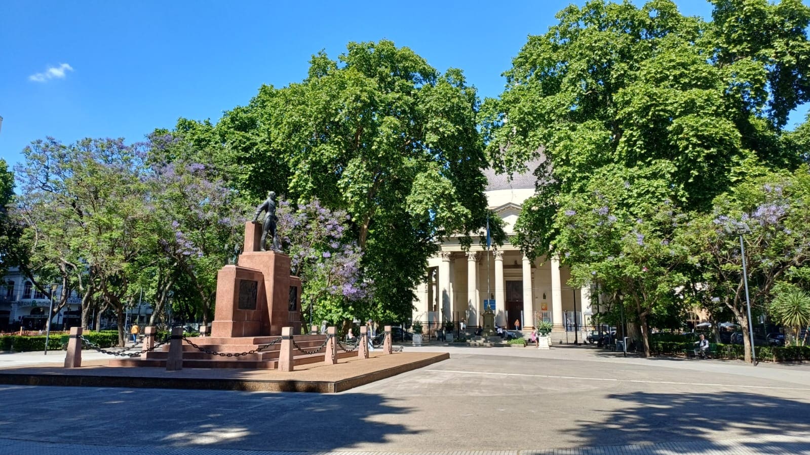 Plaza Manuel Belgrano
