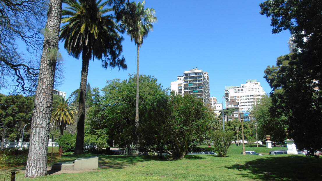 Plaza Barrancas de Belgrano