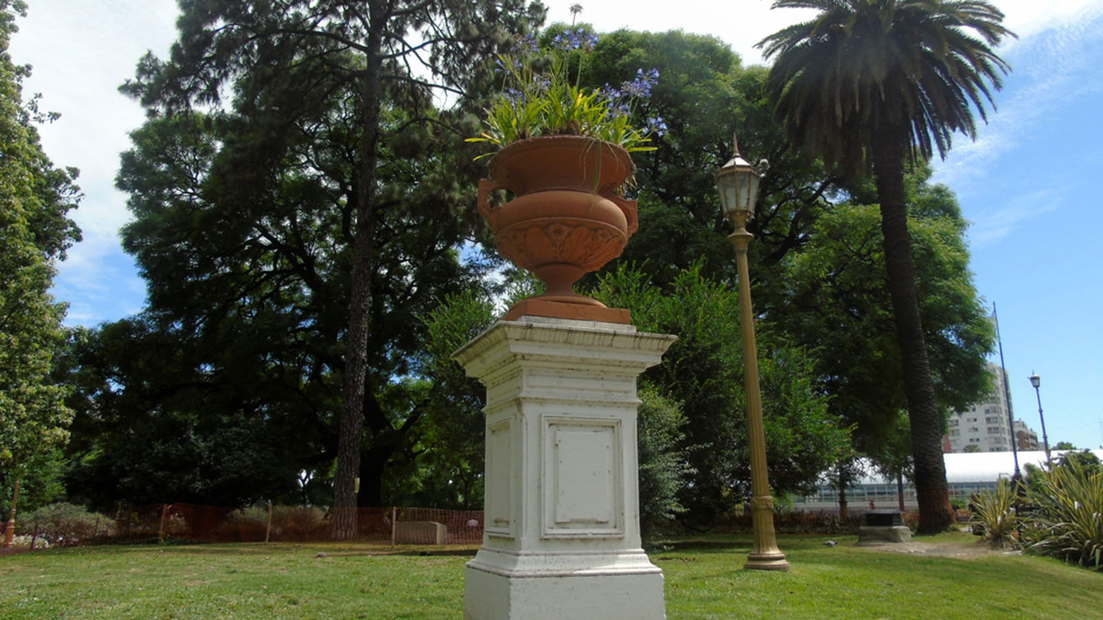 Plaza Barrancas de Belgrano