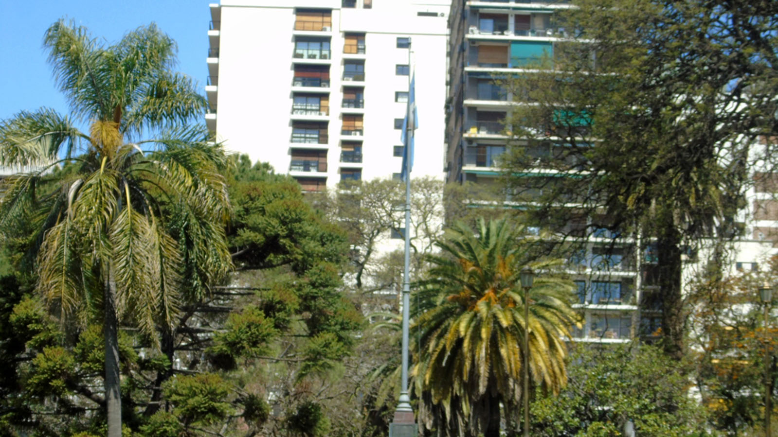 Plaza Barrancas de Belgrano