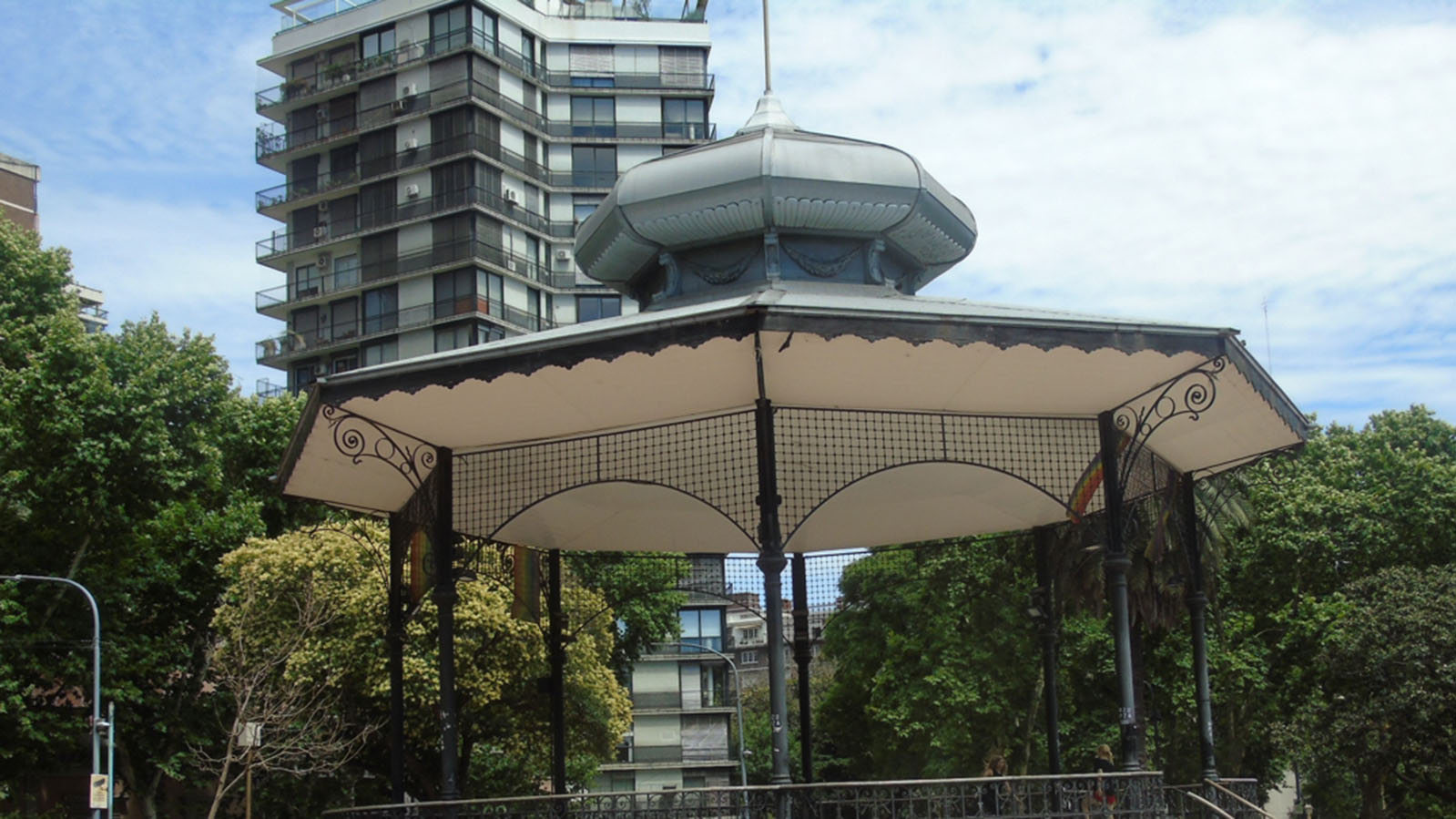 Plaza Barrancas de Belgrano