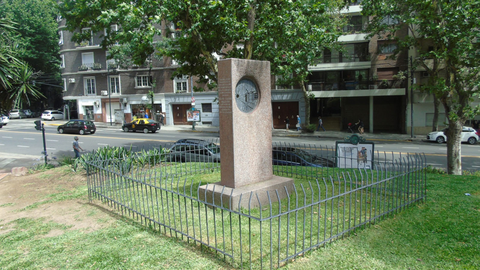 Plaza Barrancas de Belgrano