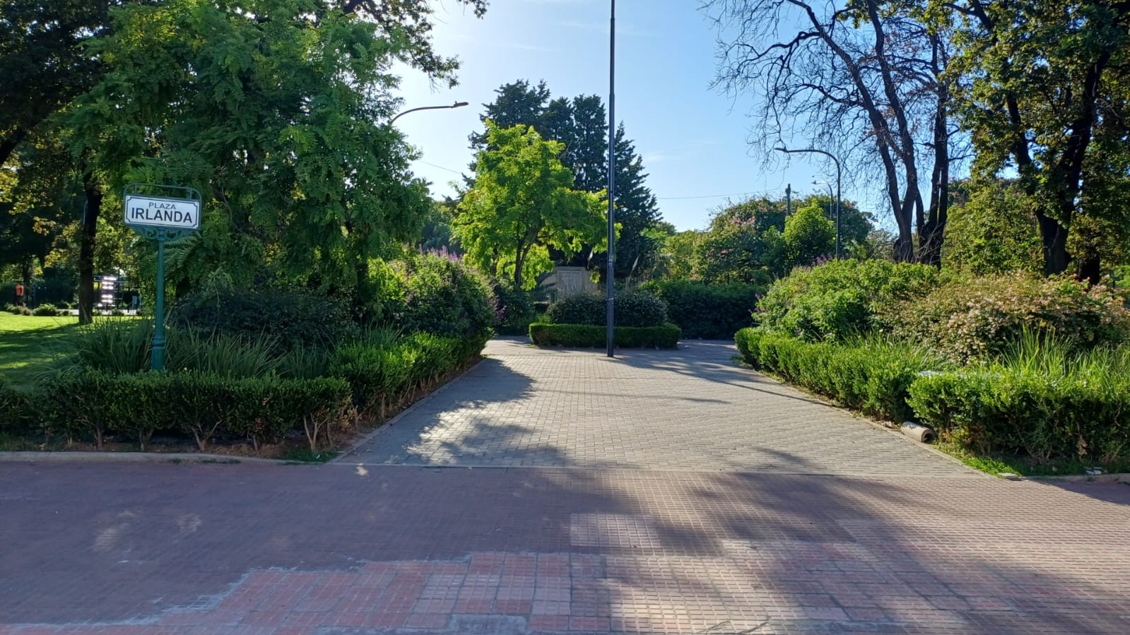 Plaza Irlanda