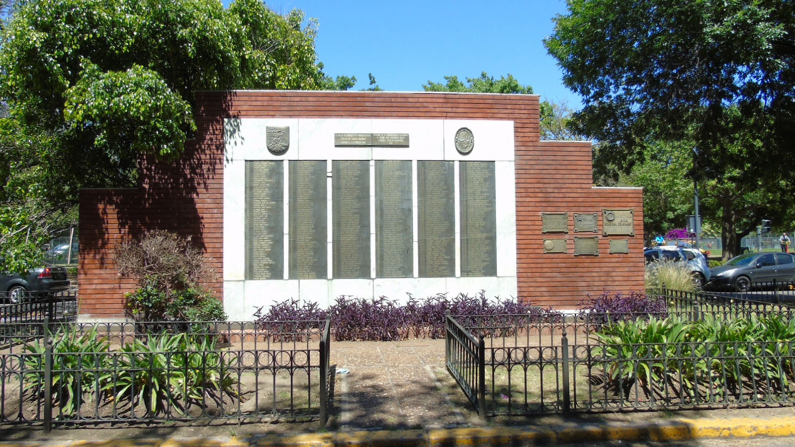 Plazoleta Crucero General Belgrano