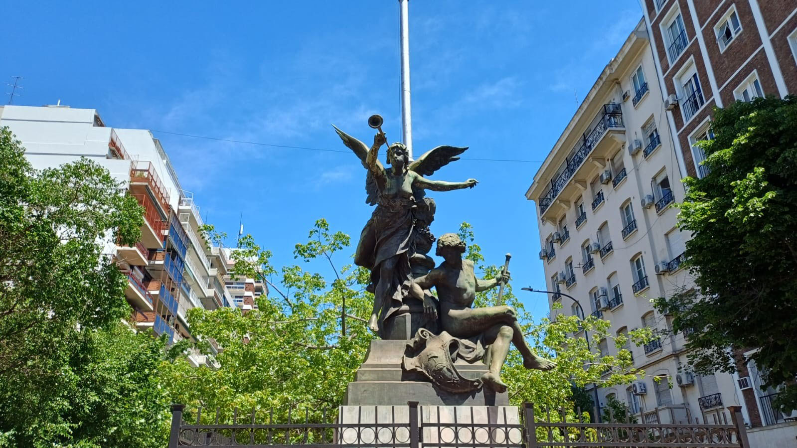 Cantero Central Paseo República de Filipinas