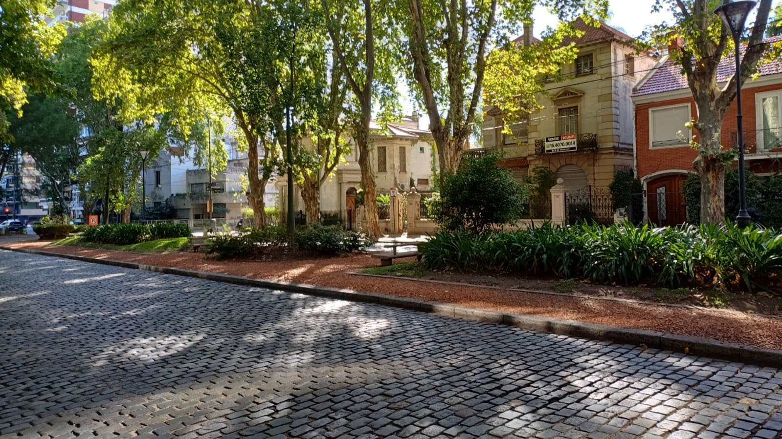 Cantero Central Paseo República de Filipinas