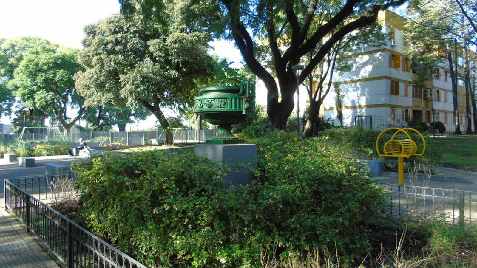 Plaza Francisco Sicardi