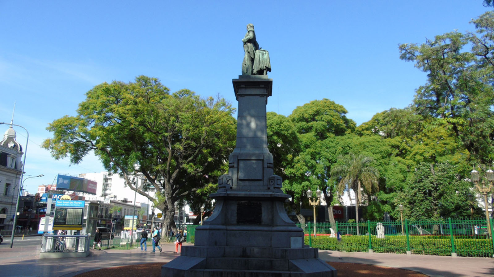 Plaza Pueyrredón
