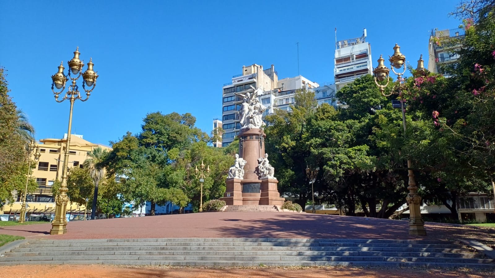 Plaza Francia