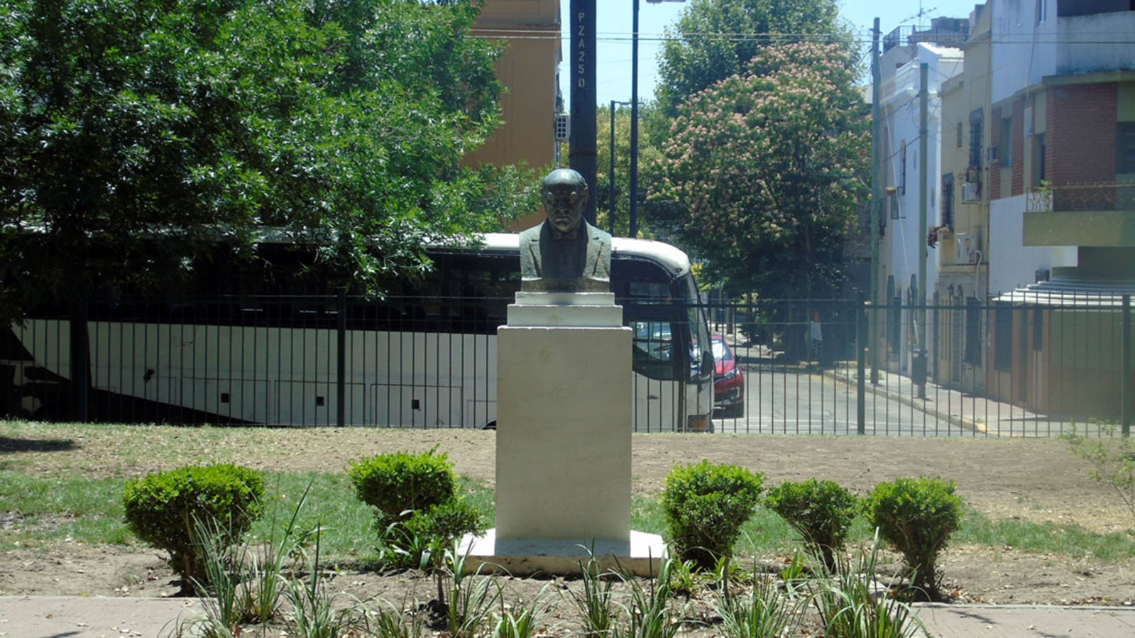 Plaza Sarmiento