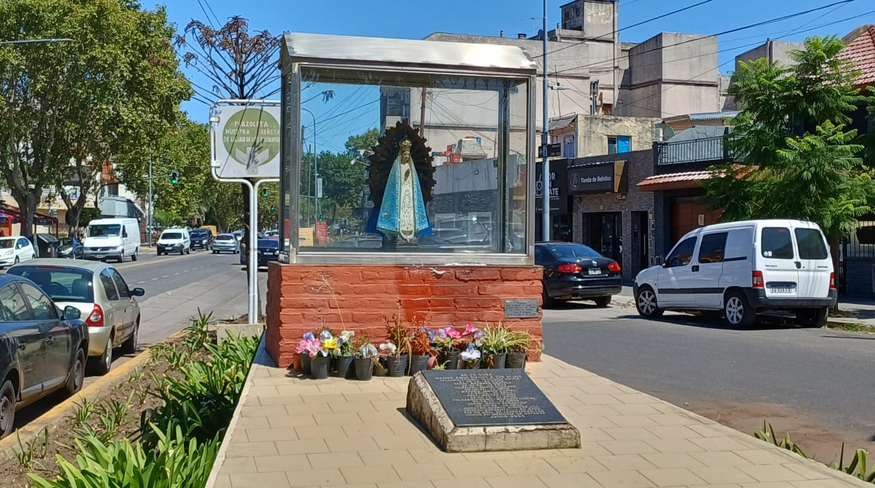 Plazoleta Nuestra Señora Luján de los Patriotas