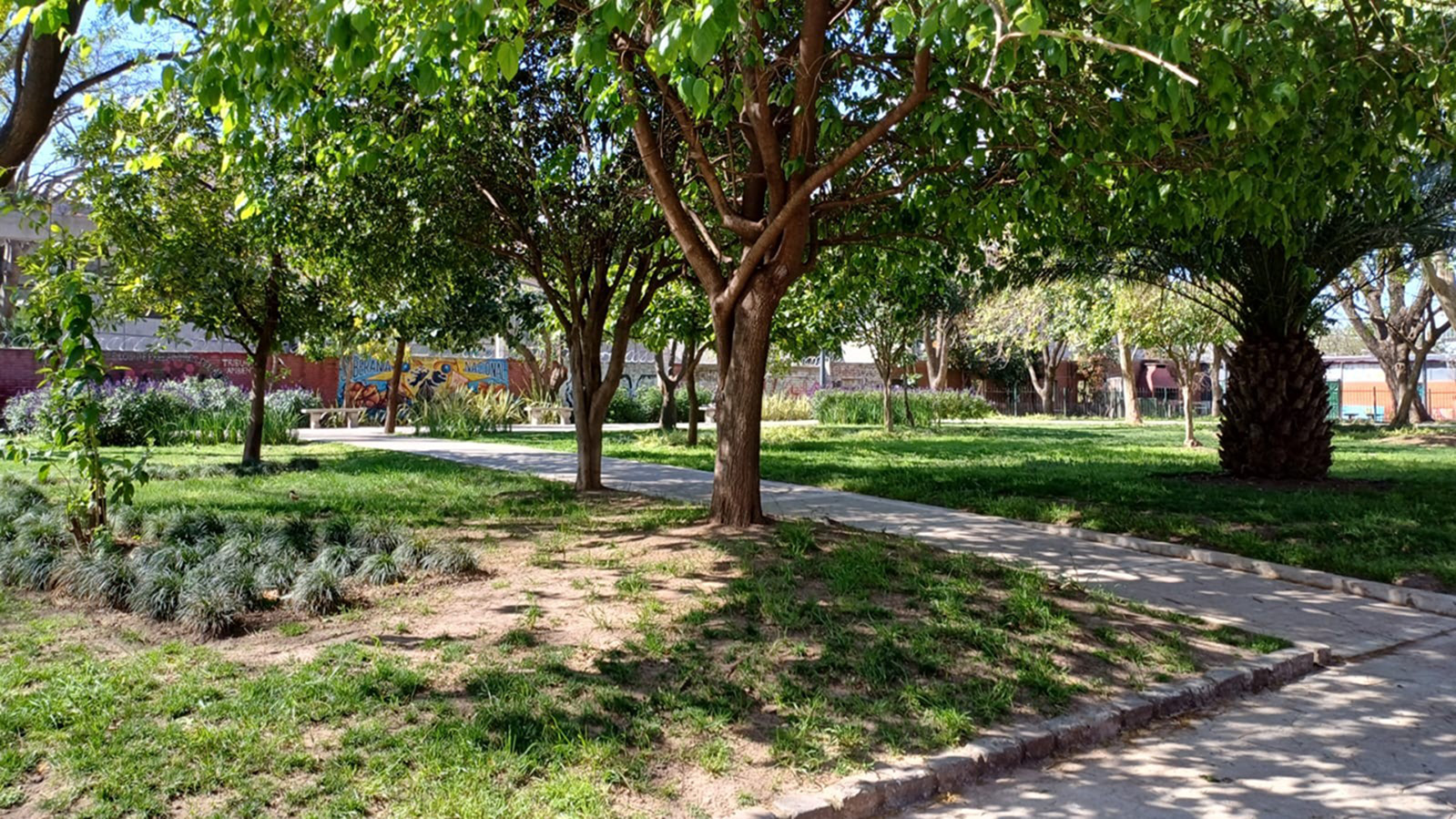 Plazoleta 29 de Diciembre 2001