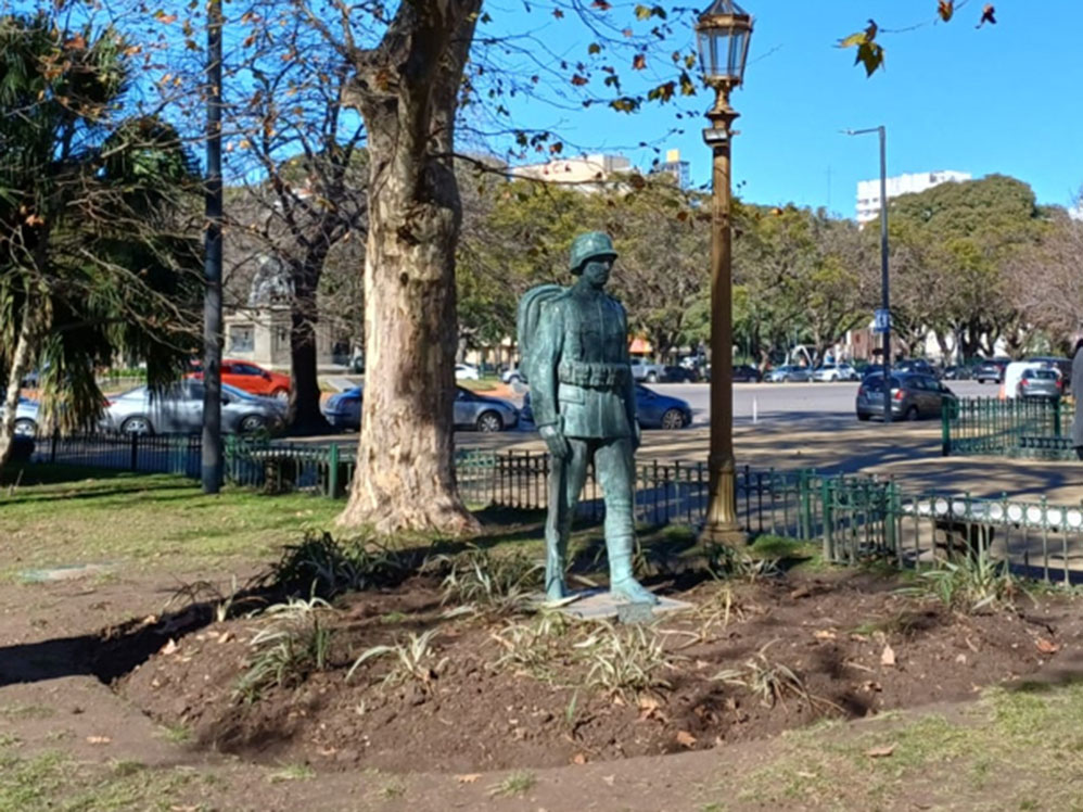  Un soldado