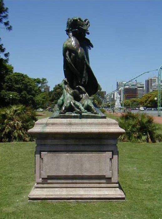 Leona con su cría