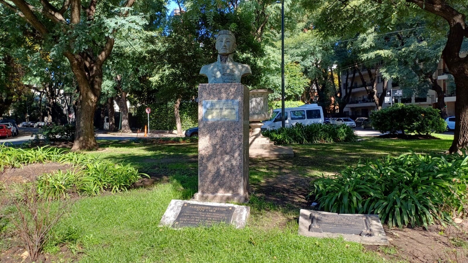 Plazoleta Alejandro Petión