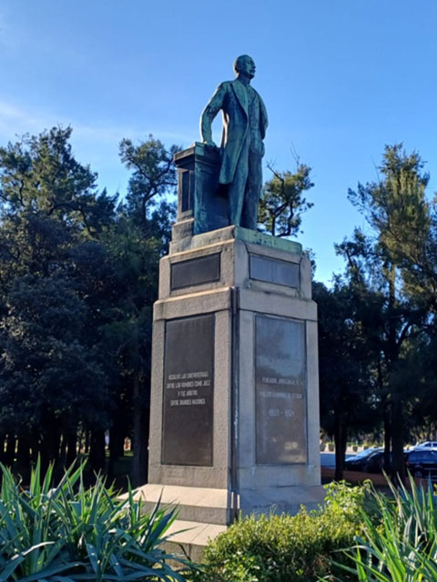  Luis María Drago
