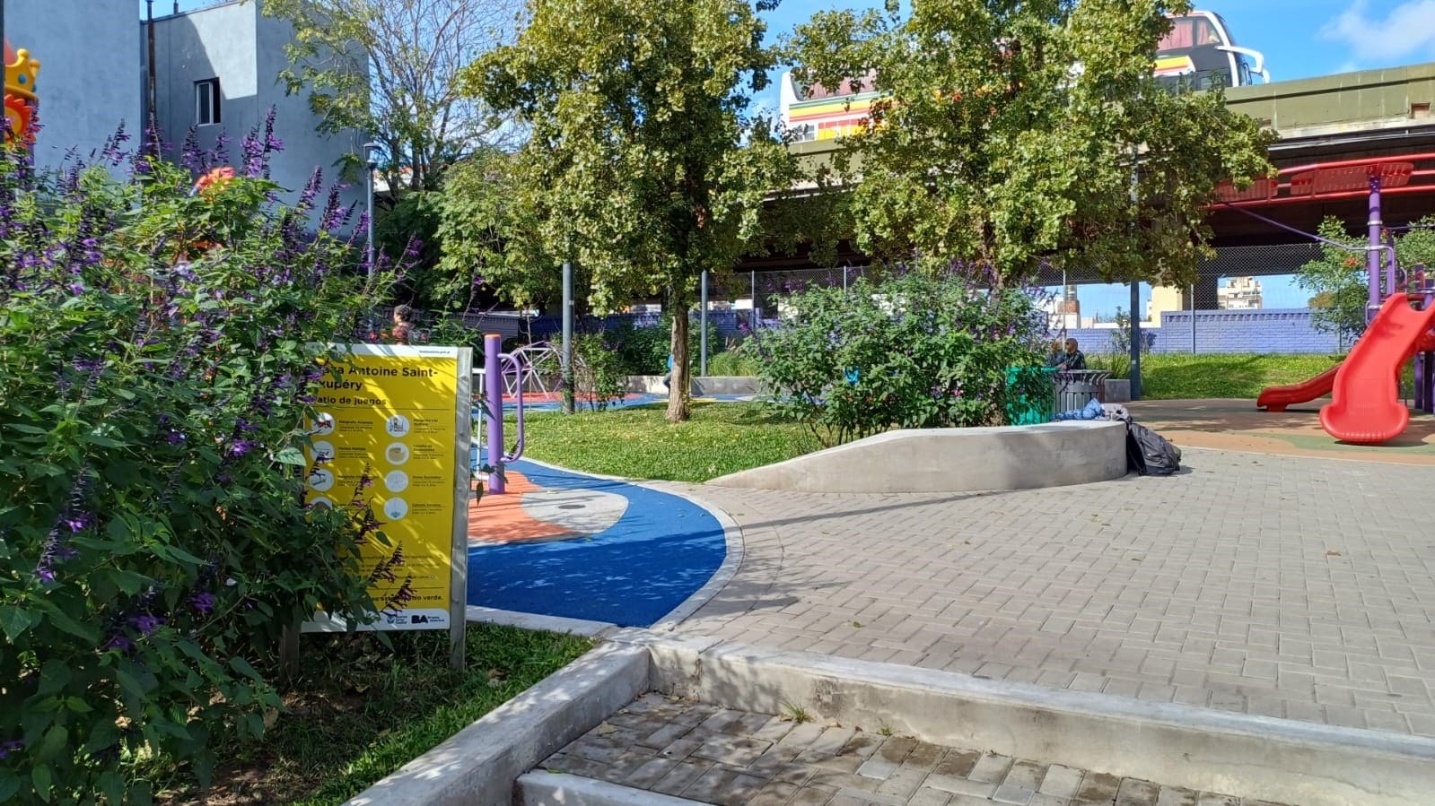 Plazoleta Antoine Saint-Exupéry