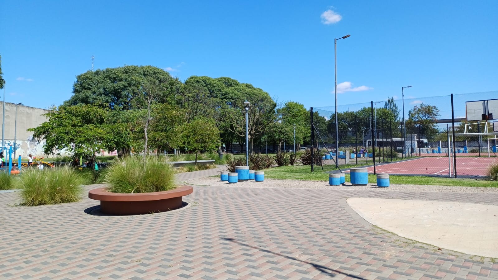 Plaza Guillermo y Alfredo Barbieri