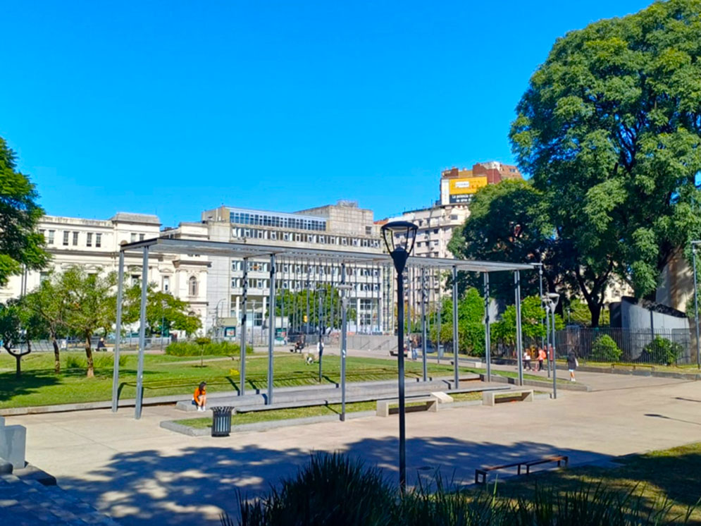 Plaza Dr. Bernardo A. Houssay
