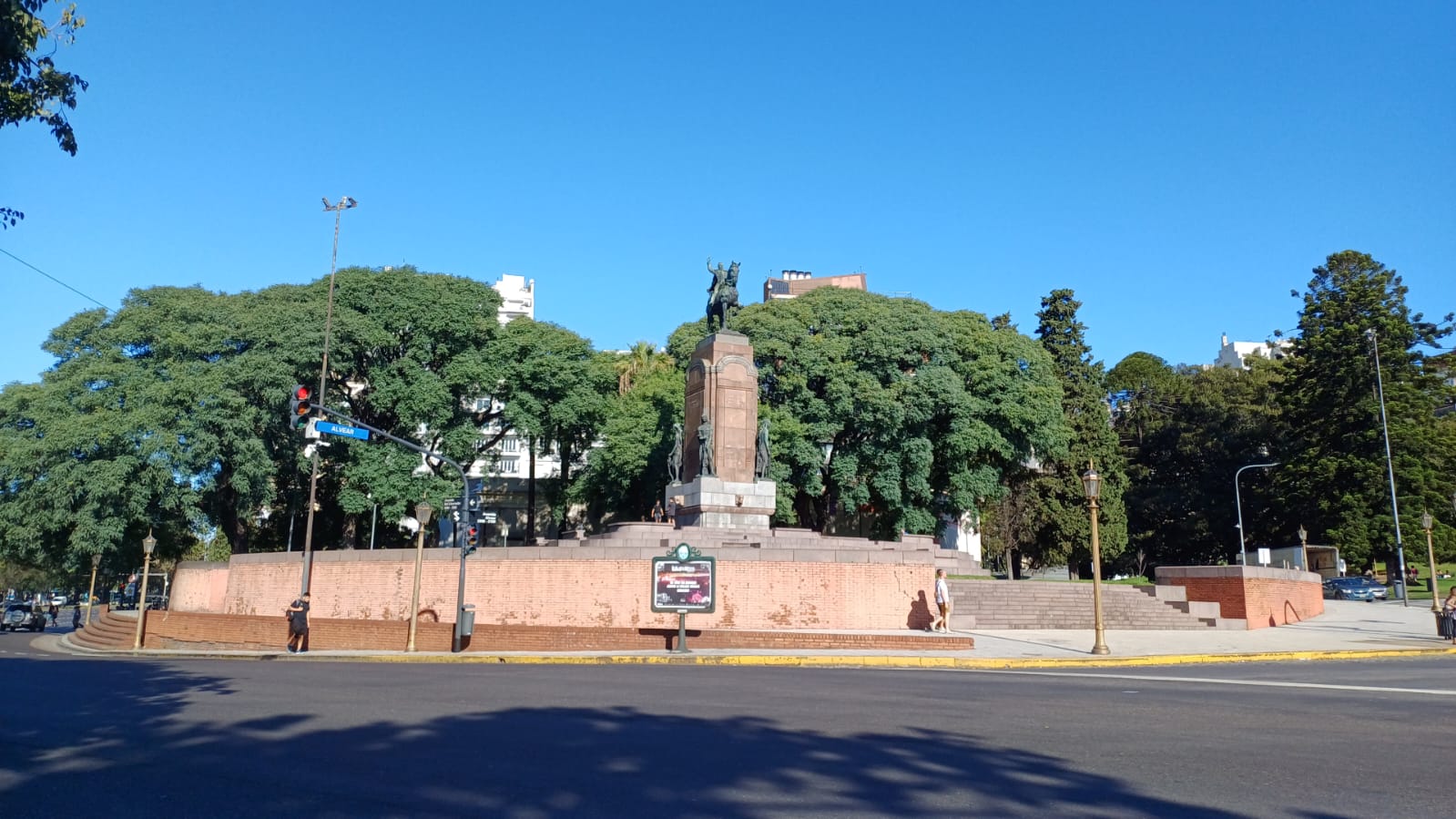 Plazoleta Julio de Caro