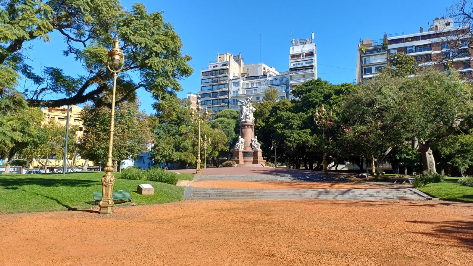 Plaza Francia