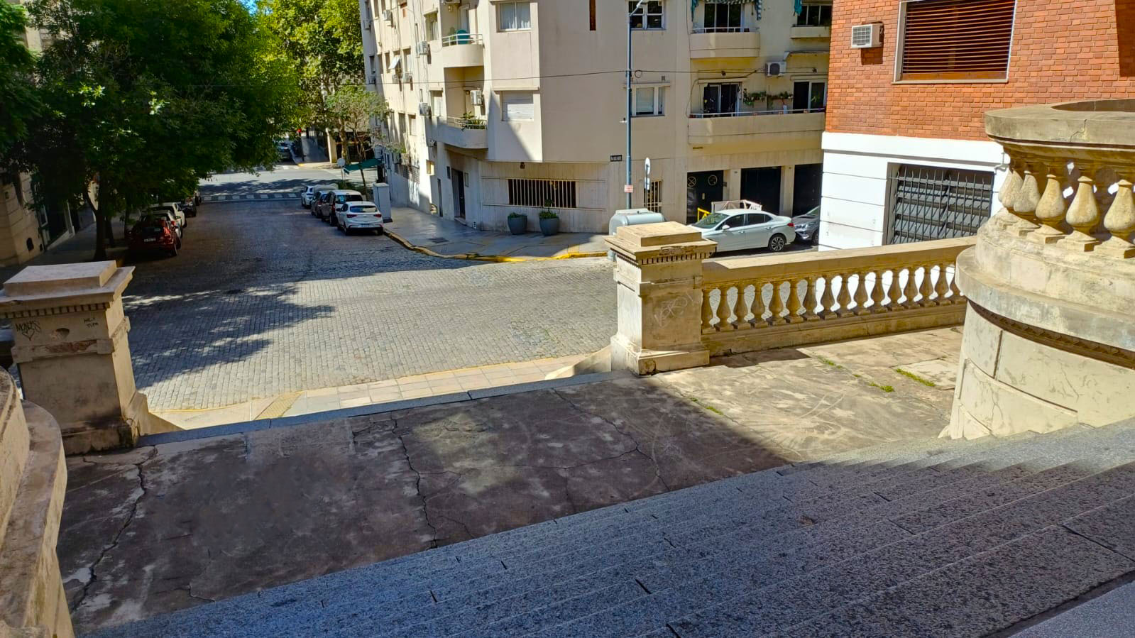 Balaustrada (Dr. Luis Agote y Guido)