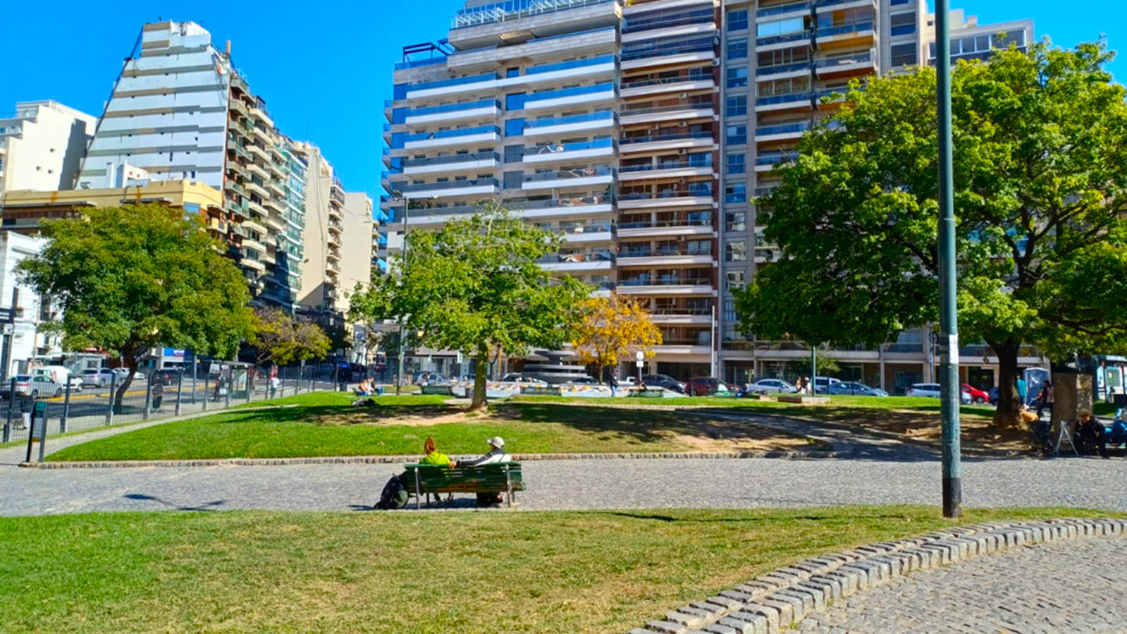 Plaza Monseñor de Andrea
