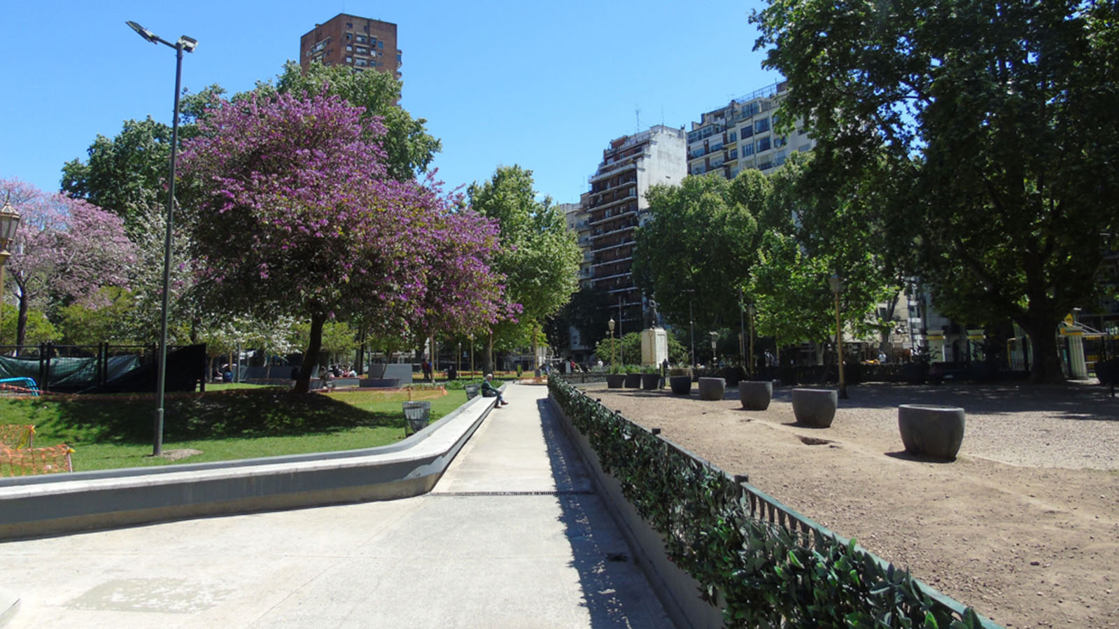 Plaza Tte. Gral. Emilio Mitre