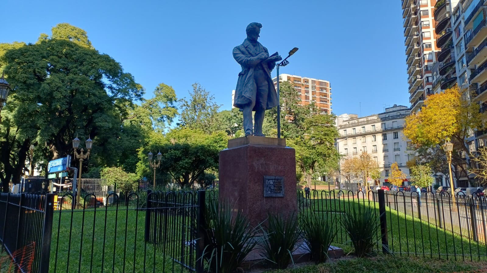 Plazoleta Blas Parera