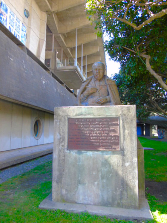 Busto de Alfonso Reyes