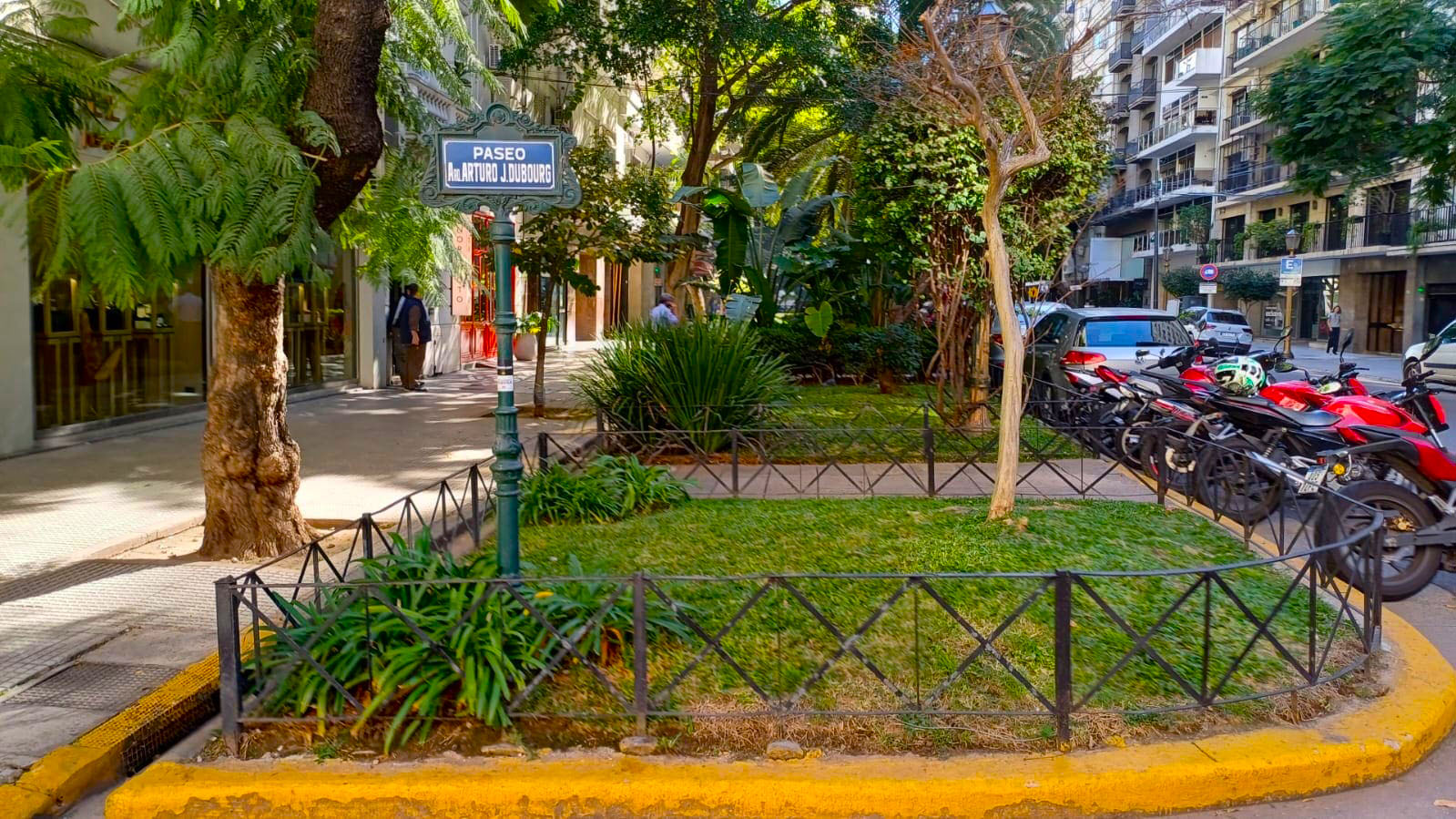 Paseo Arq. Arturo J. Dubourg