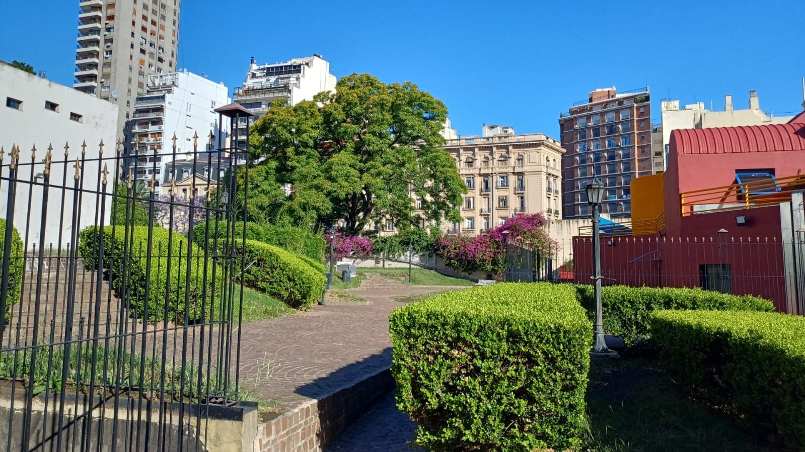 Plaza Joge Luis Borges