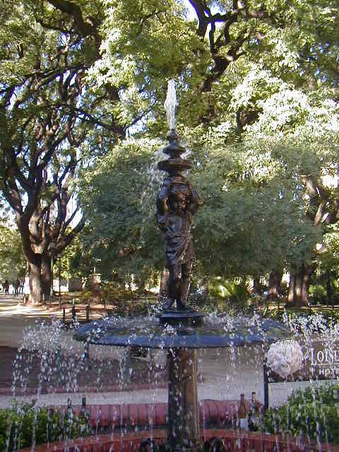 Fuente artística
