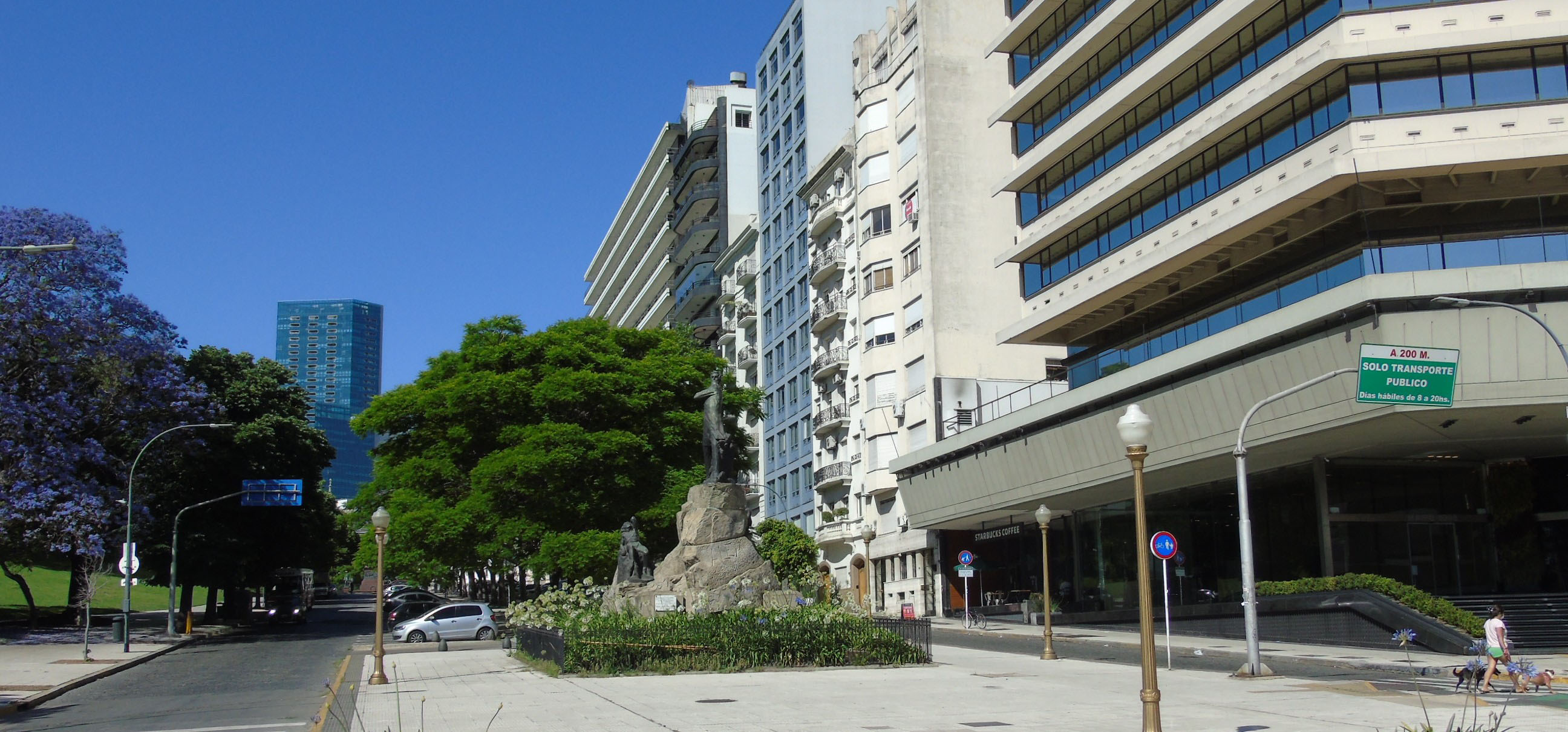 Plazoleta Azucena Maizani