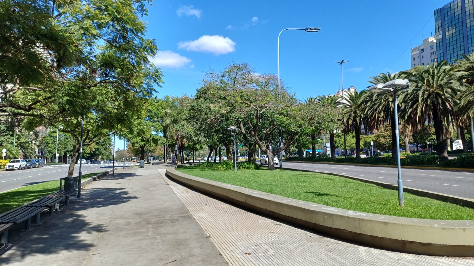 Plazoleta Ing. Carlos María Della Paolera