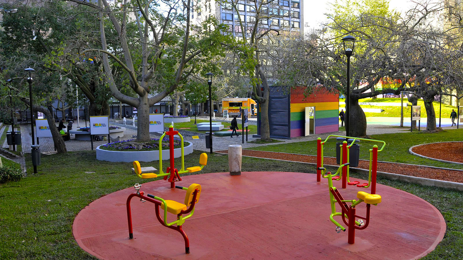 Plaza Roberto Arlt