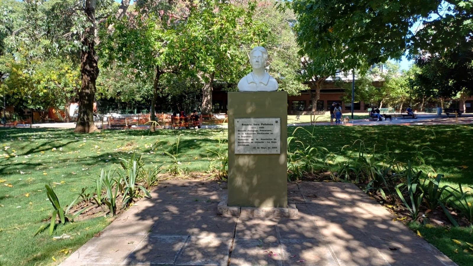 Plaza Rosario Vera Peñaloza