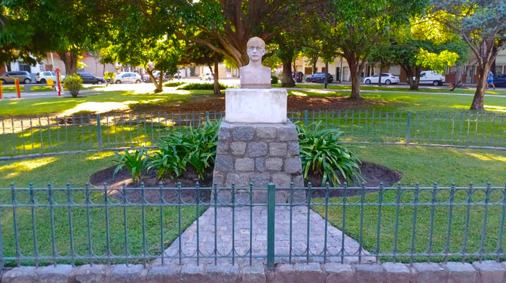 Plaza Juan B. Terán